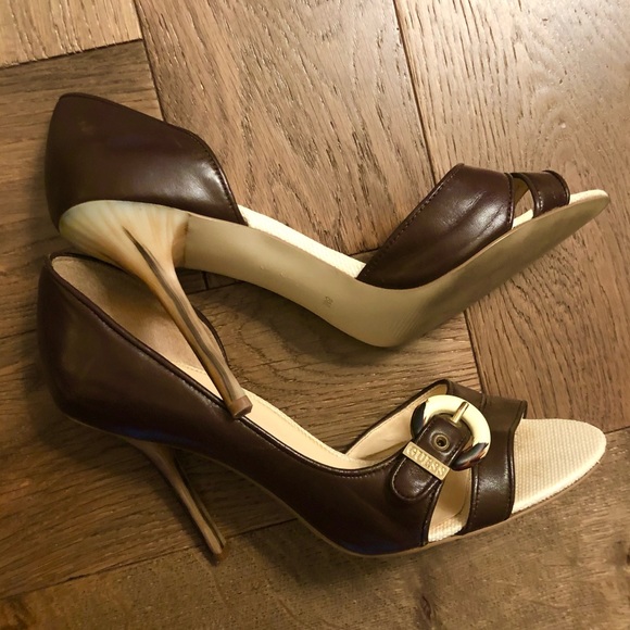 Gorgeous Womens Guess High Heels - Picture 5 of 12